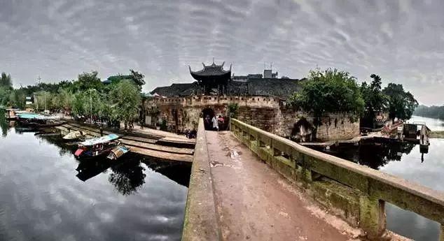 虫虫助手下载